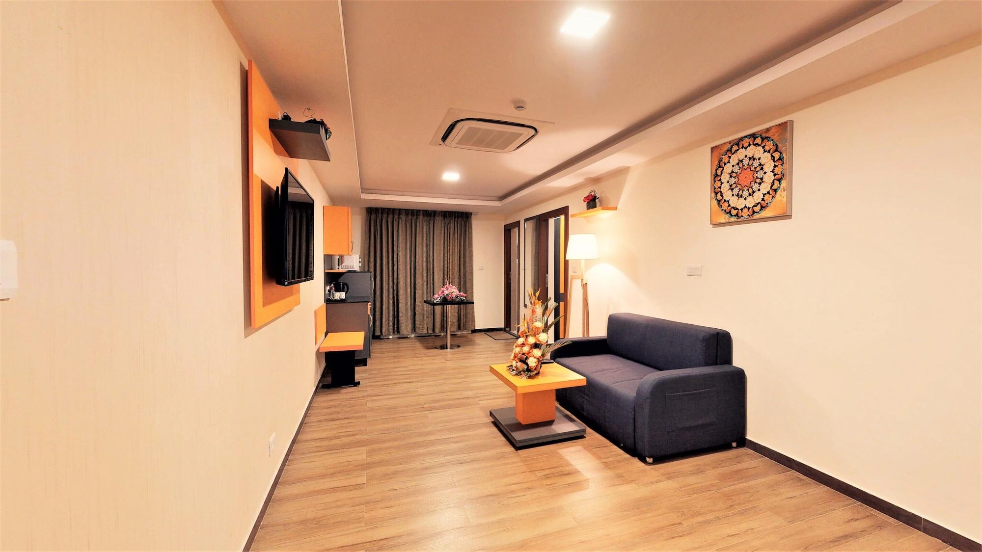 37Th Crescent Boutique Suites Бангалор Екстериор снимка