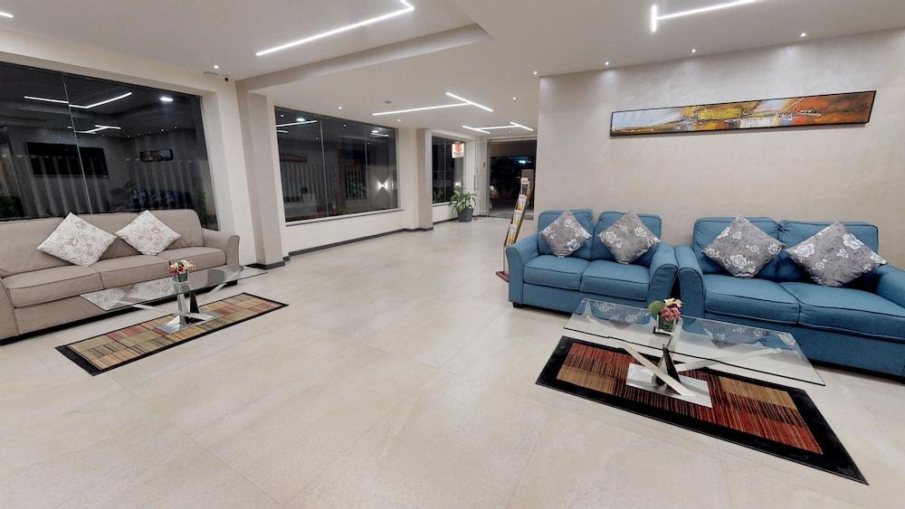37Th Crescent Boutique Suites Бангалор Екстериор снимка