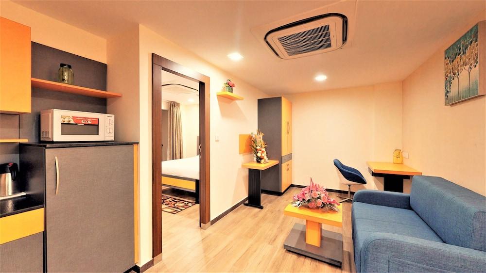 37Th Crescent Boutique Suites Бангалор Екстериор снимка