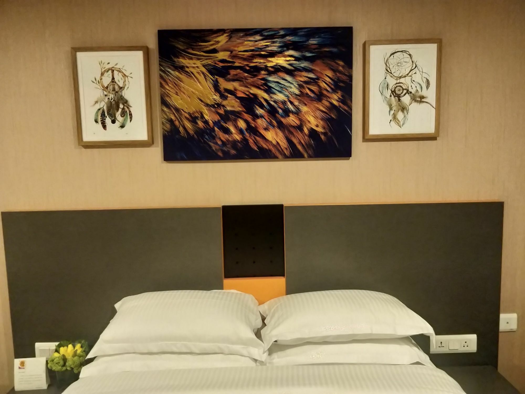 37Th Crescent Boutique Suites Бангалор Екстериор снимка